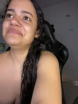 Snapshot of demonaughtyyy chatting on February 8, 3:15 am demonaughtyyy online show from February 8, 3:15 am