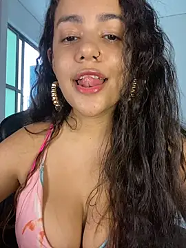 Snapshot of demonaughtyyy chatting on October 12, 10:33 pm demonaughtyyy online show from October 12, 10:33 pm