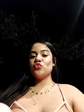 Snapshot of demonaughtyyy chatting on January 12, 4:52 am demonaughtyyy online show from January 12, 4:52 am