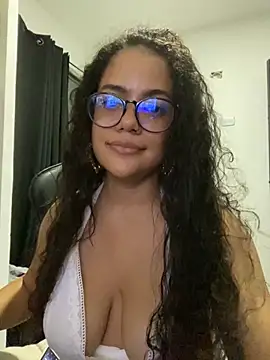 Snapshot of demonaughtyyy chatting on September 22, 3:56 am demonaughtyyy online show from September 22, 3:56 am
