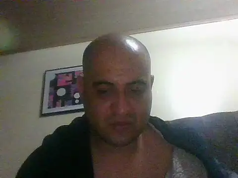 Snapshot of alphaswitchard chatting on April 20, 3:35 pm alphaswitchard online show from April 20, 3:35 pm