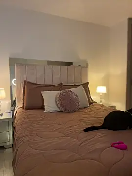 Im Valentina online show from March 27, 12:30 am