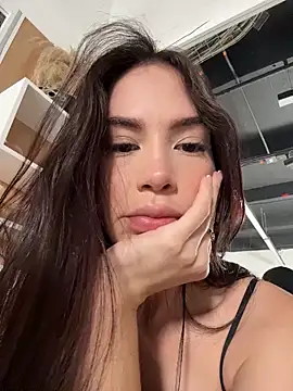 Im Valentina online show from March 7, 9:42 pm