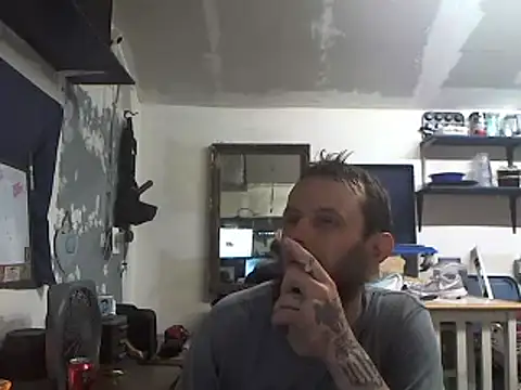 CloudDadddyyy420 online show from April 30, 11:31 pm