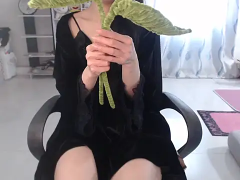 TinyGirls online show from January 12, 5:58 am