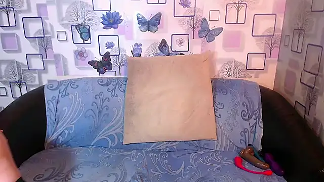 Snapshot of milfsexy chatting on October 18, 9:44 am milfsexy online show from October 18, 9:44 am