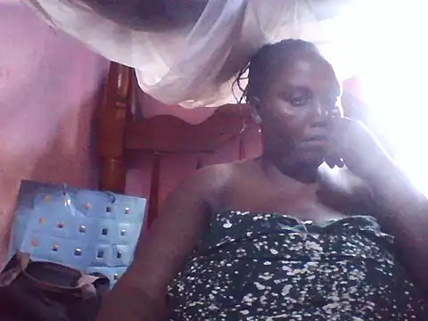 Snapshot of big_clits chatting on July 10, 10:15 am big clits online show from July 10, 10:15 am