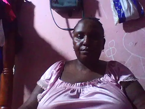 Snapshot of big_clits chatting on June 14, 10:00 pm big clits online show from June 14, 10:00 pm