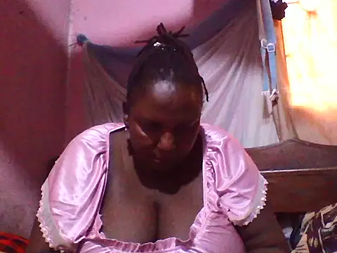 big clits online show from March 3, 8:10 am