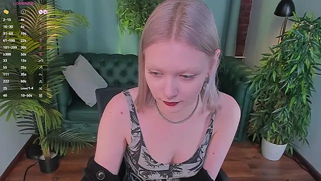Snapshot of _Rude_Girl_ chatting on January 28, 6:28 pm Rude Girl online show from January 28, 6:28 pm