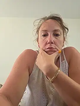 Snapshot of Wisie_Cutie chatting on June 28, 11:16 am Wisie Cutie online show from June 28, 11:16 am