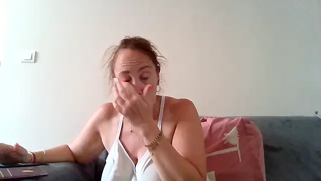 Snapshot of Wisie_Cutie chatting on July 17, 9:28 am Wisie Cutie online show from July 17, 9:28 am