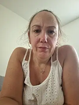 Wisie Cutie online show from November 1, 11:59 am