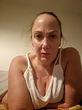 Wisie Cutie online show from November 2, 12:04 am