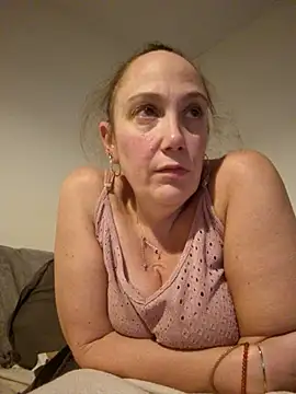 Wisie Cutie online show from November 17, 11:20 pm