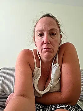 Snapshot of Wisie_Cutie chatting on April 30, 1:40 pm Wisie Cutie online show from April 30, 1:40 pm