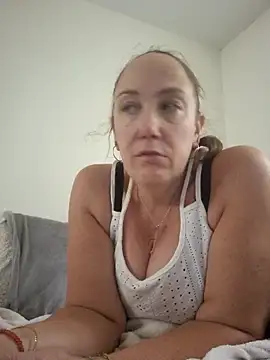 Wisie Cutie online show from October 20, 1:55 pm