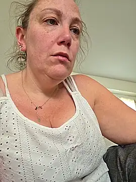 Wisie Cutie online show from April 4, 11:06 am