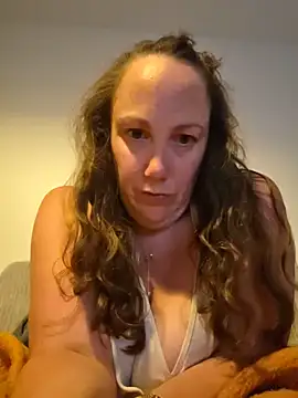 Snapshot of Wisie_Cutie chatting on May 18, 10:47 pm Wisie Cutie online show from May 18, 10:47 pm