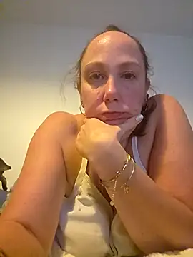 Wisie Cutie online show from April 9, 10:05 pm