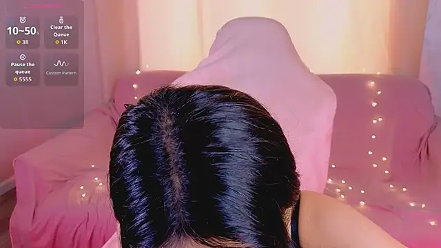 Wendy  Hills online show from March 19, 9:53 am