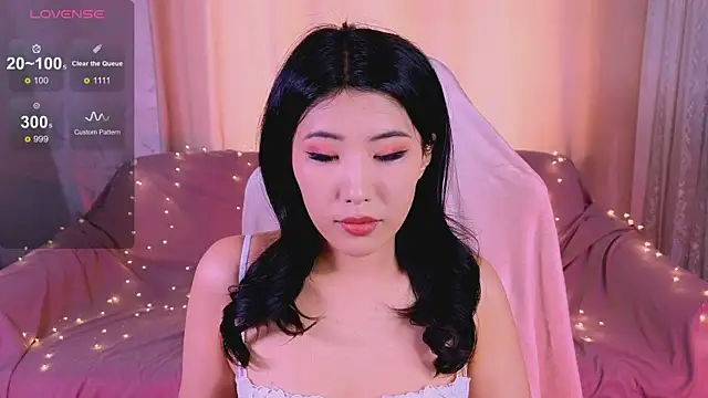 Wendy  Hills online show from January 8, 10:10 am