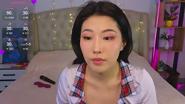 Wendy  Hills online show from February 27, 12:45 pm