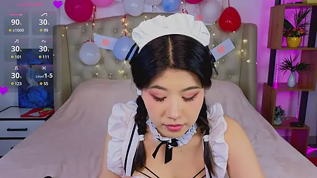 Wendy  Hills online show from February 11, 6:55 pm