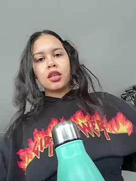 soyemi online show from February 8, 5:54 pm