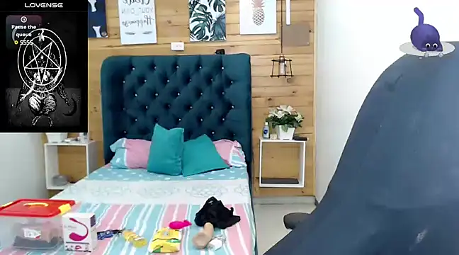 You E-Femboy online show from February 6, 9:49 pm