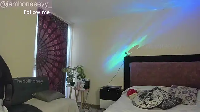 Snapshot of Thedollhoney chatting on September 14, 6:19 pm Thedollhoney online show from September 14, 6:19 pm