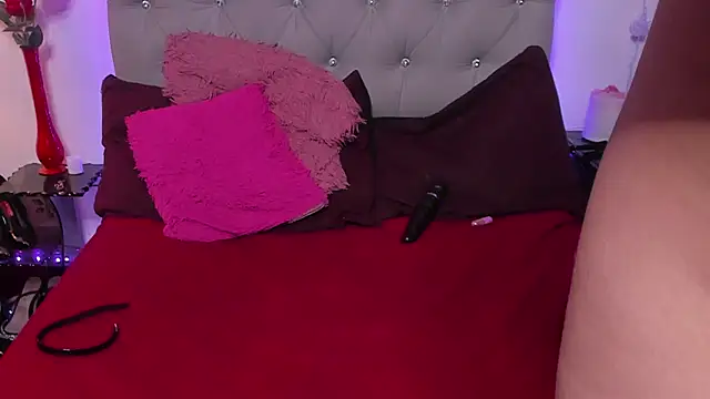 Snapshot of nicolsaenz20 chatting on December 13, 8:04 pm nicolsaenz20 online show from December 13, 8:04 pm