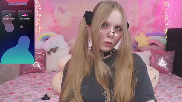 minx g1rl online show from January 17, 8:40 am