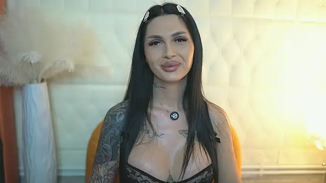 naughtycleo online show from May 7, 2:49 am