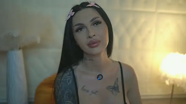 naughtycleo online show from May 6, 2:48 am