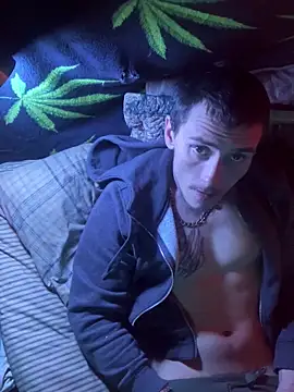 Snapshot of bugboy chatting on February 17, 8:33 am bugboy online show from February 17, 8:33 am