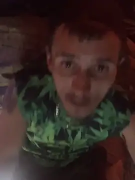 Snapshot of bugboy chatting on February 14, 5:18 am bugboy online show from February 14, 5:18 am