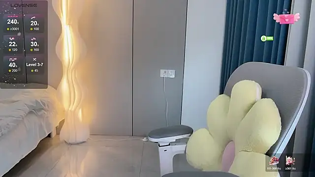 Mandy-- online show from April 15, 12:53 pm