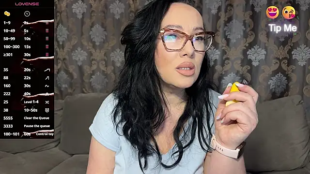 AnnaAnn online show from May 3, 7:17 pm