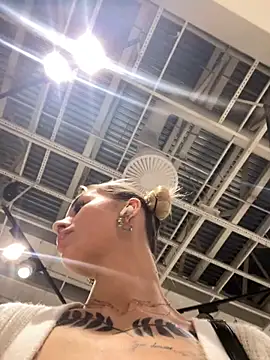 Snapshot of Charming_Ritta chatting on February 9, 7:26 am Charming Ritta online show from February 9, 7:26 am