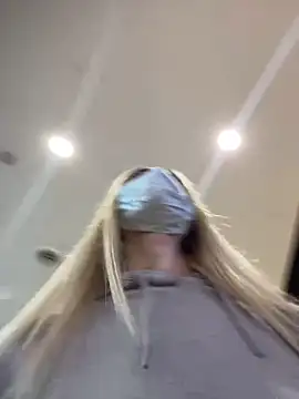 Snapshot of Charming_Ritta chatting on February 10, 4:19 am Charming Ritta online show from February 10, 4:19 am