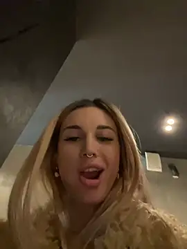 Snapshot of Charming_Ritta chatting on January 9, 8:55 am Charming Ritta online show from January 9, 8:55 am