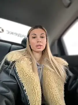 Snapshot of Charming_Ritta chatting on February 22, 3:45 am Charming Ritta online show from February 22, 3:45 am