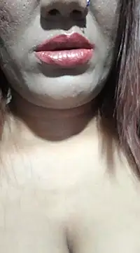 Snapshot of Indianpleasure300 chatting on December 24, 8:27 pm Indianpleasure300 online show from December 24, 8:27 pm