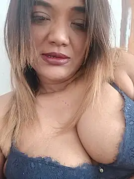 Snapshot of Indianpleasure300 chatting on July 19, 1:30 pm Indianpleasure300 online show from July 19, 1:30 pm