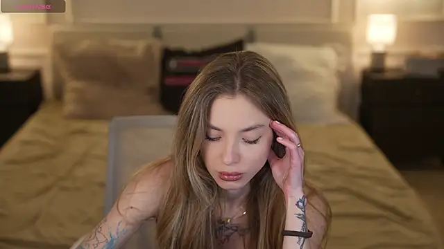 Snapshot of Kisasolo chatting on November 26, 1:05 am Kisasolo online show from November 26, 1:05 am