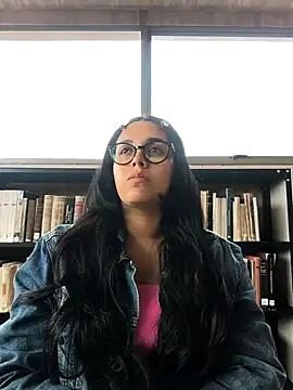 Snapshot of Annya-sweet chatting on February 2, 2:49 pm Annya-sweet online show from February 2, 2:49 pm