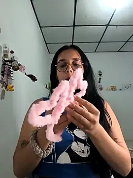Snapshot of Annya-sweet chatting on September 15, 12:22 am Annya-sweet online show from September 15, 12:22 am
