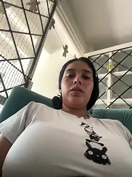 Snapshot of Annya-sweet chatting on February 19, 7:37 pm Annya-sweet online show from February 19, 7:37 pm