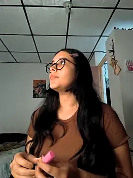 Snapshot of Annya-sweet chatting on February 21, 2:30 pm Annya-sweet online show from February 21, 2:30 pm